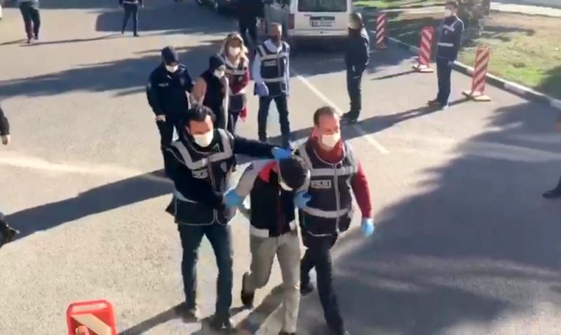 Sevgilisiyle birlikte dini nikahlı kocasını öldüren kadın yakalandı
