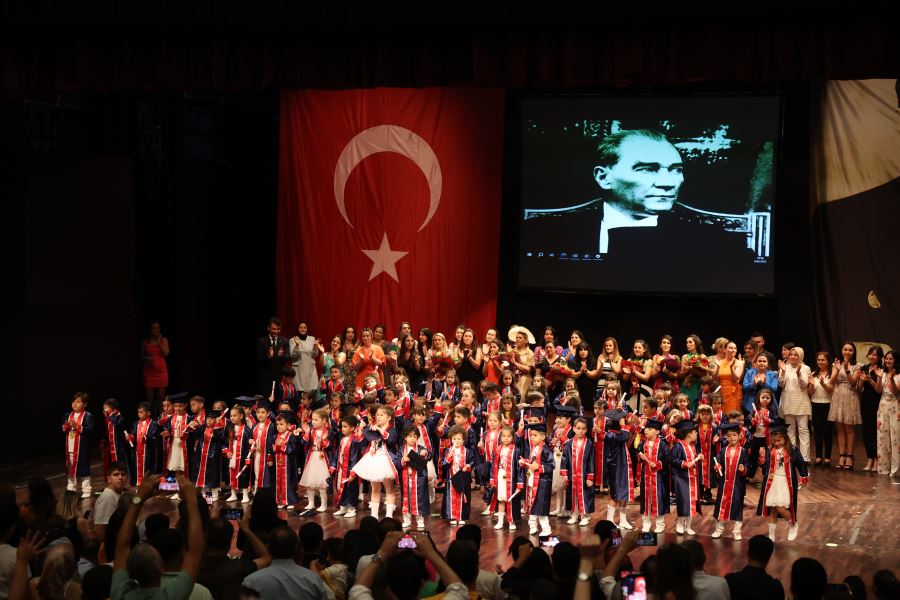 Büyükşehir kreşlerinde mezuniyet heyecanı