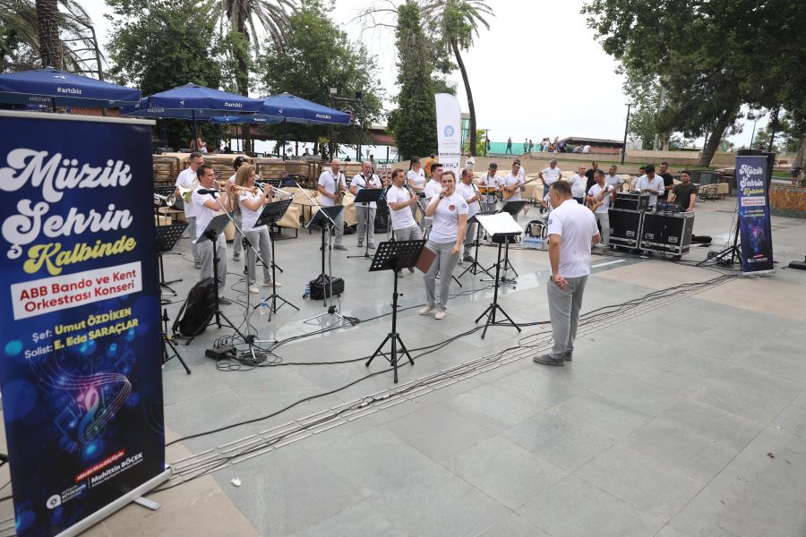 Şehrin kalbinde müzik keyfi