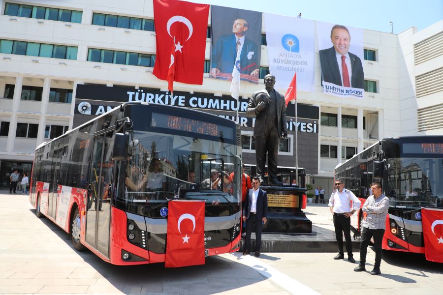 Başkan Böcek, ‘Toplu ulaşımı belediye yapmalıdır’