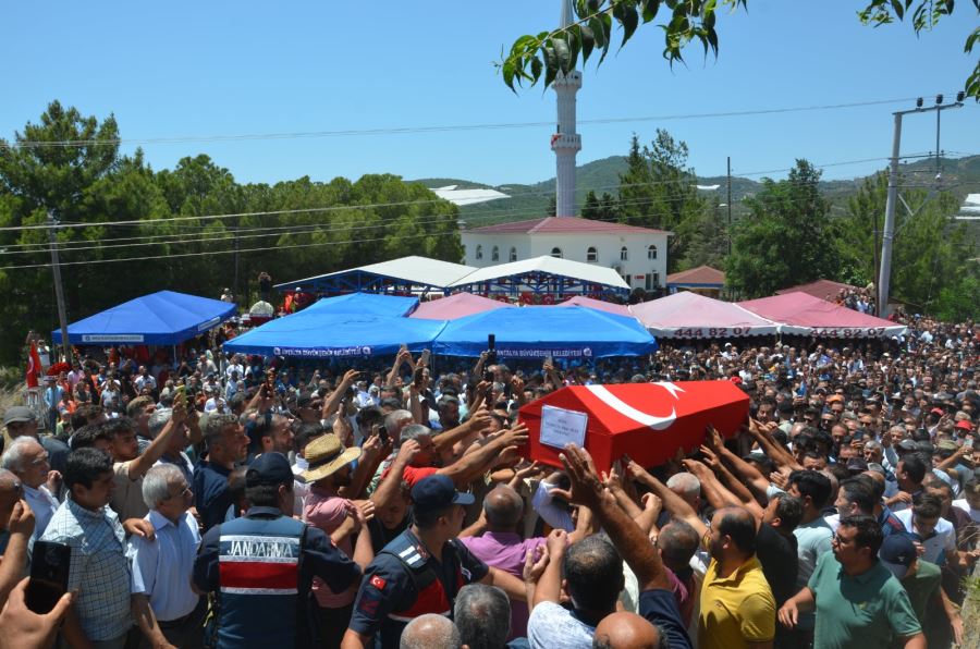 Alanya şehidini uğurladı