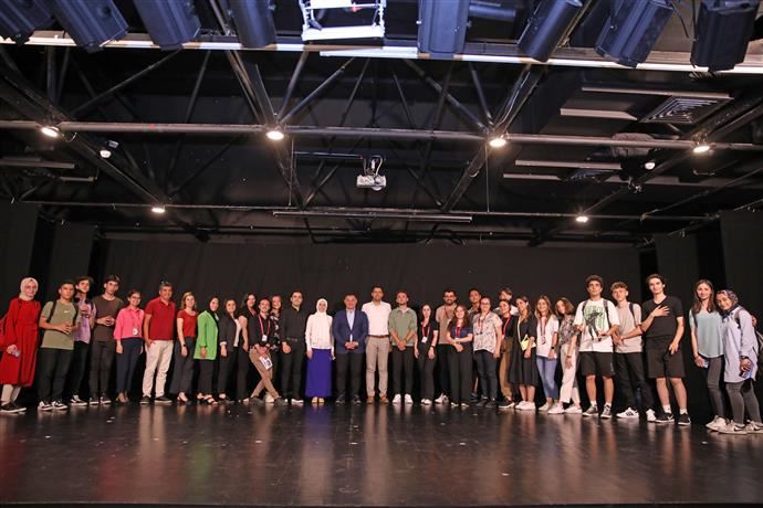 Başkan Yücel öğrenciler ve velileriyle buluştu