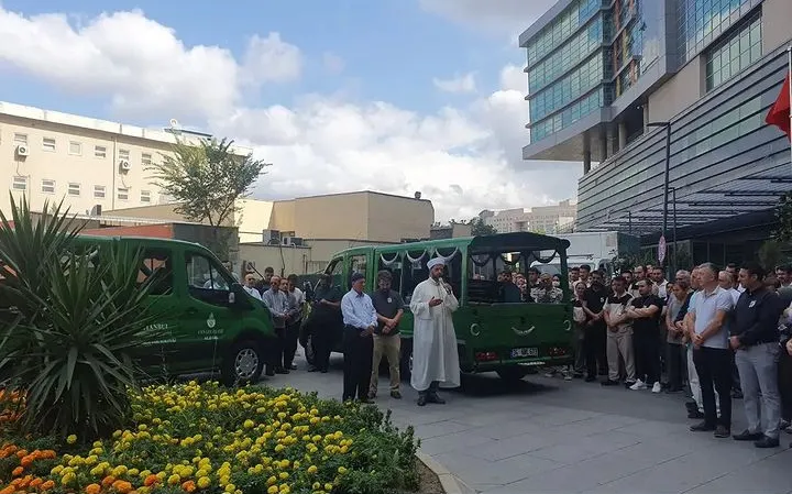 Alanyalı doktor Selman Bağışlar için tören düzenlendi