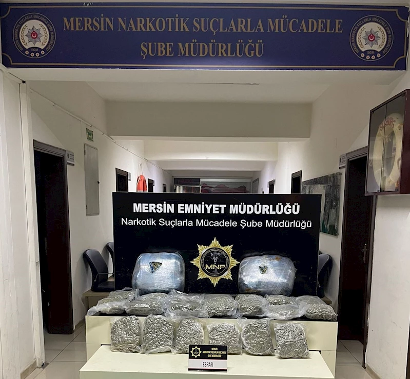 Mersin’de aranan şahıs 23 kilo esrarla yakalandı

