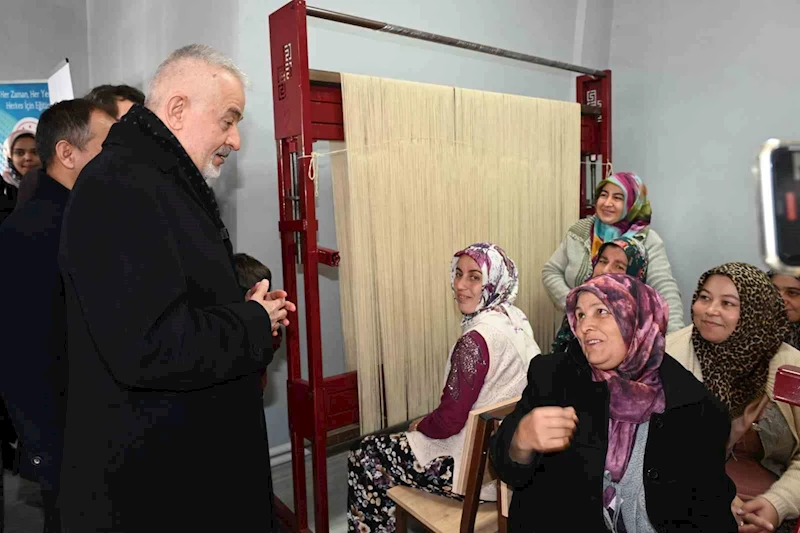 Isparta’da halı dokumacılığı yeniden canlandırılıyor
