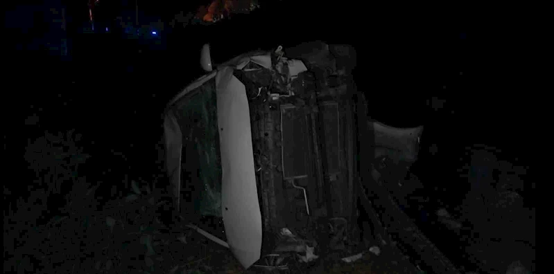 Alanya’da kontrolden çıkan araç şarampole yuvarlandı
