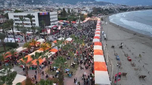 Alanya Uluslararası Noel Pazarı