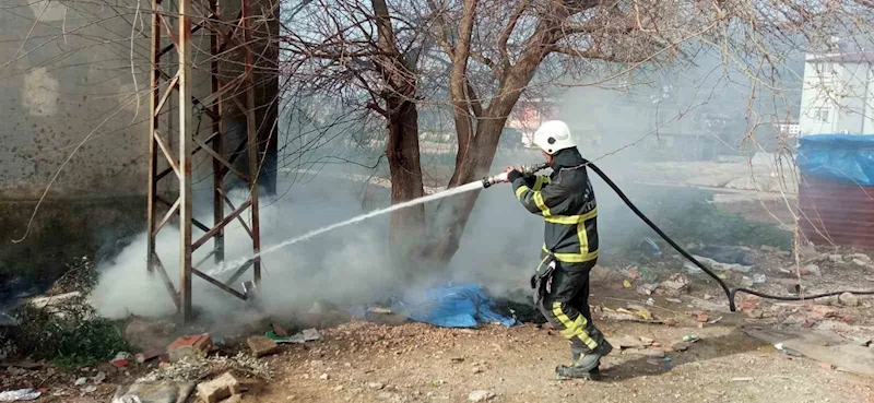 Antakya’da çöplük alanda yangın
