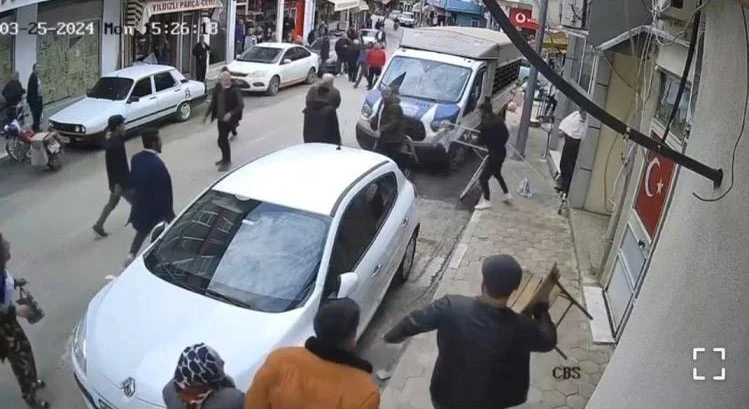 Eski karısının kocasını bıçakladı
