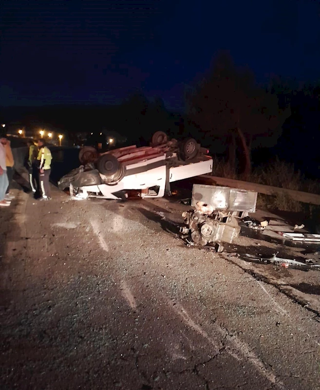 Hatay’da ters dönen kamyonetin sürücüsü yaralandı
